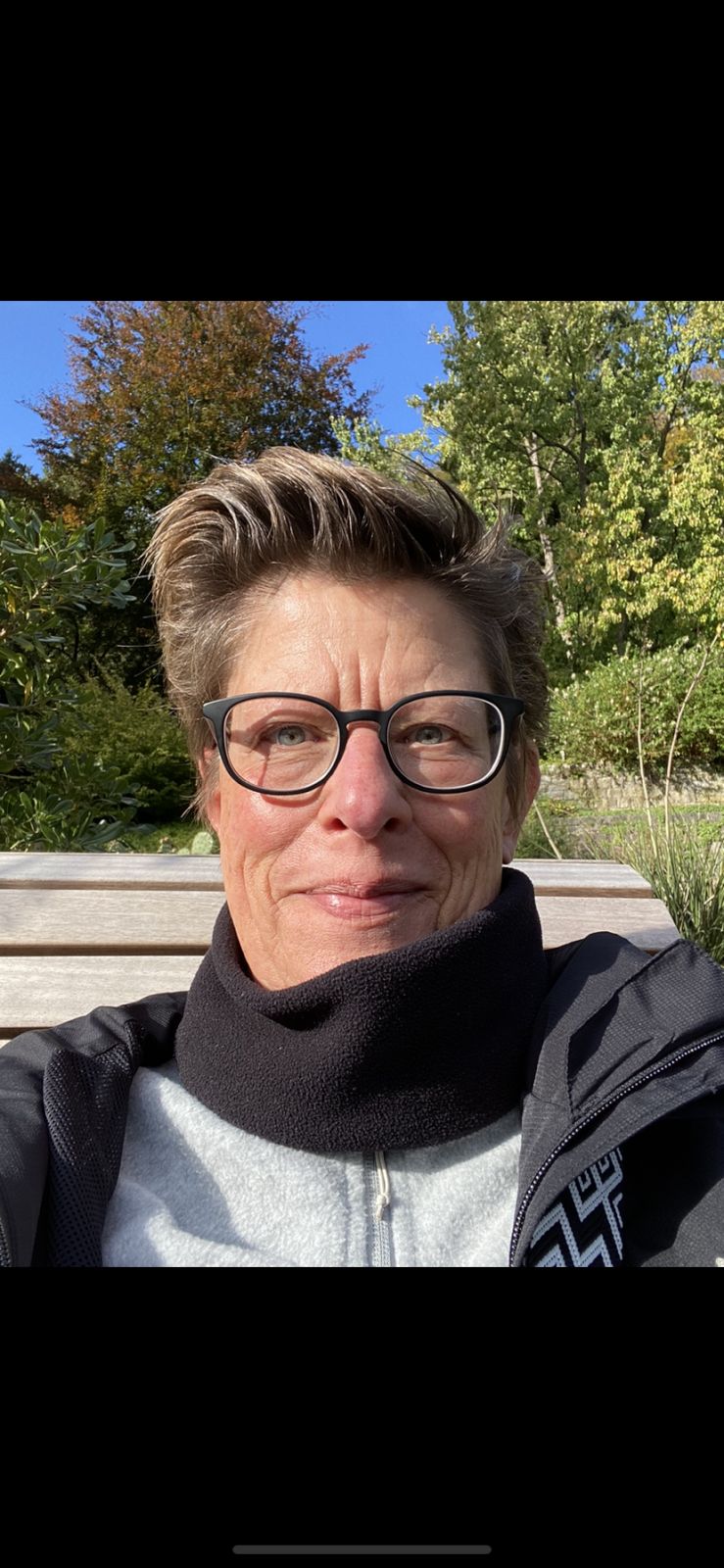 April_sixtyone April_sixtyone