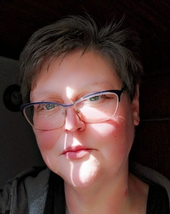 Lyfie_1976 Lyfie_1976