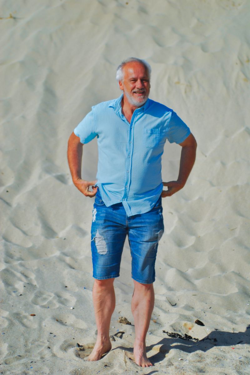 PhotograhicArtist PhotograhicArtist