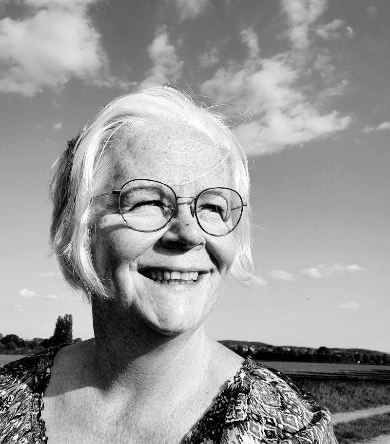 Dieimmerlächelt Dieimmerlächelt