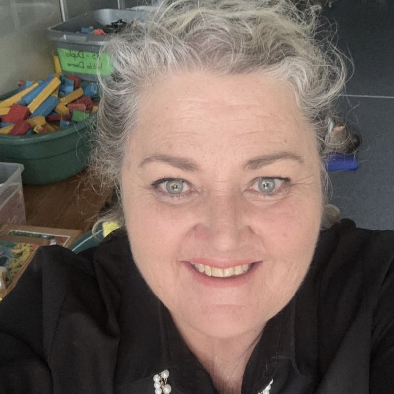 VOLKOMEVREDE VOLKOMEVREDE