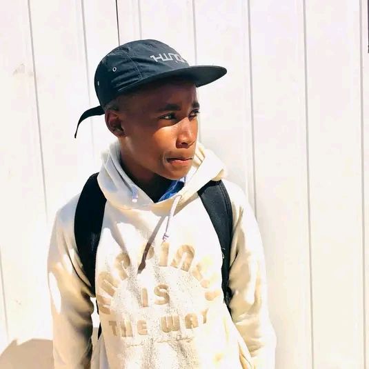 cuteleiisa cuteleiisa