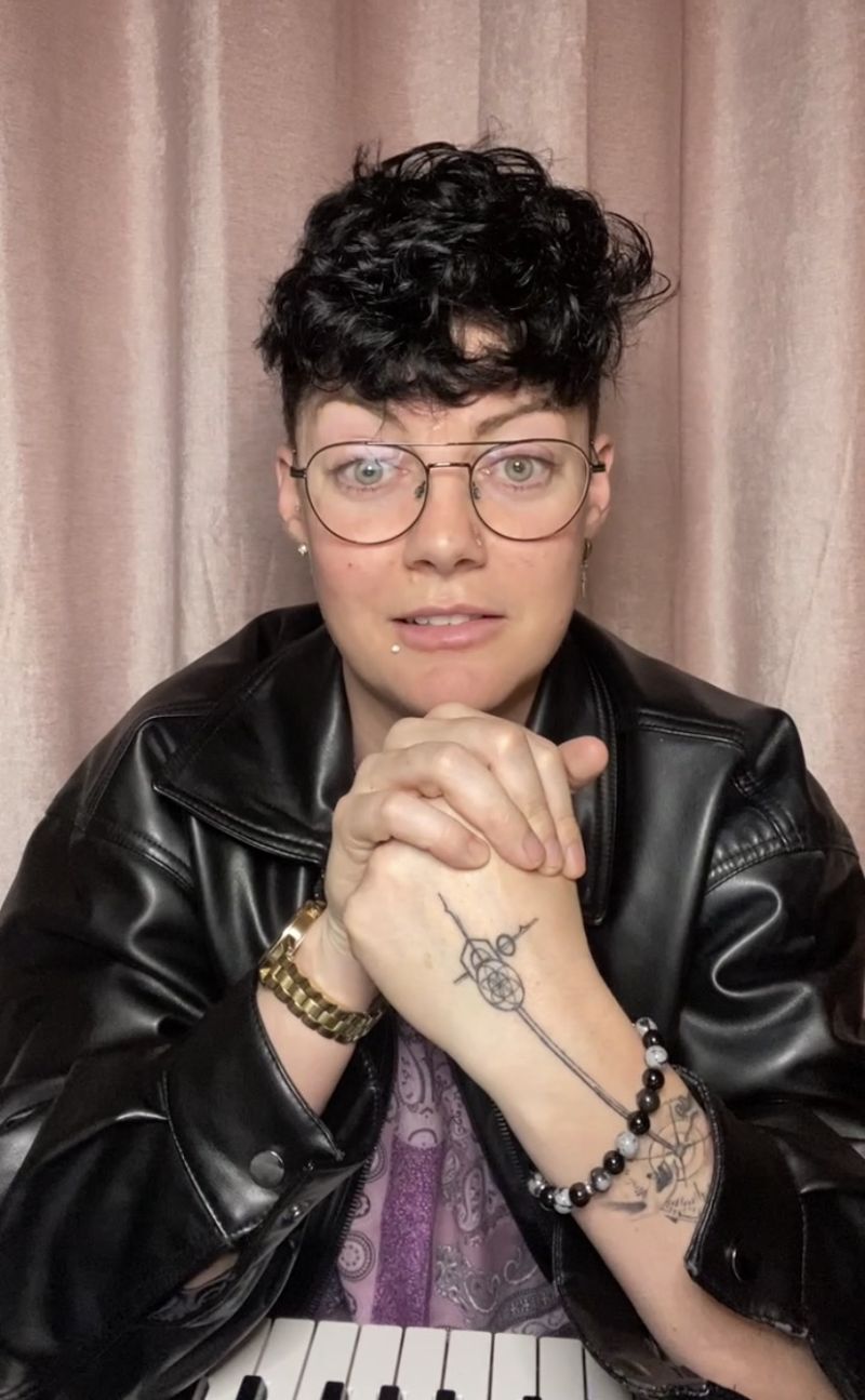 Emerald_Eyes Emerald_Eyes