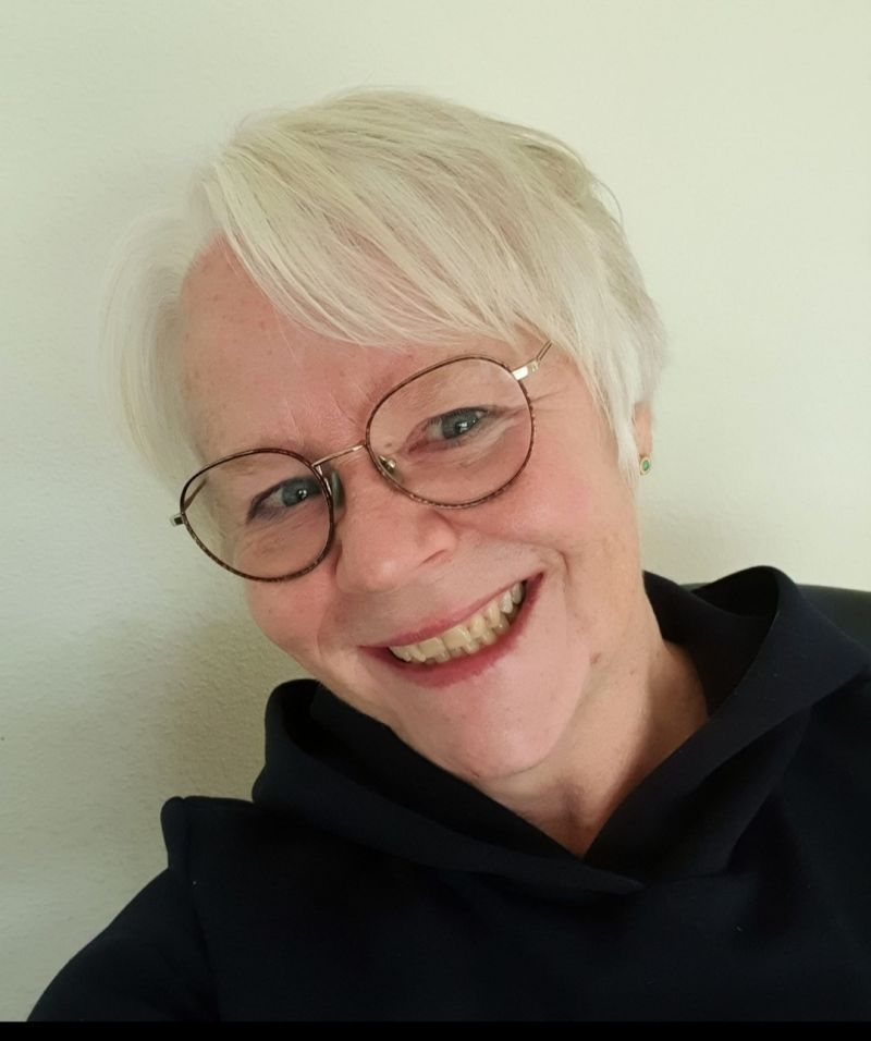 Dieimmerlächelt Dieimmerlächelt