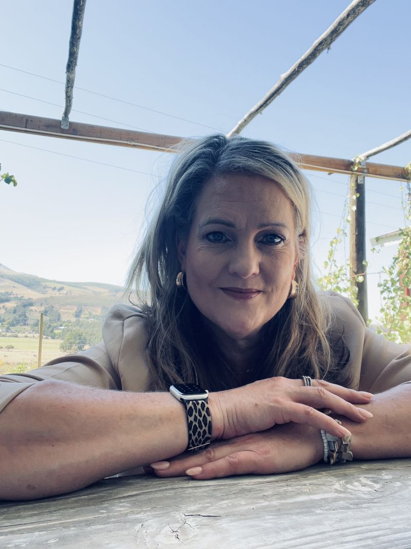 Vroumetnhart Vroumetnhart