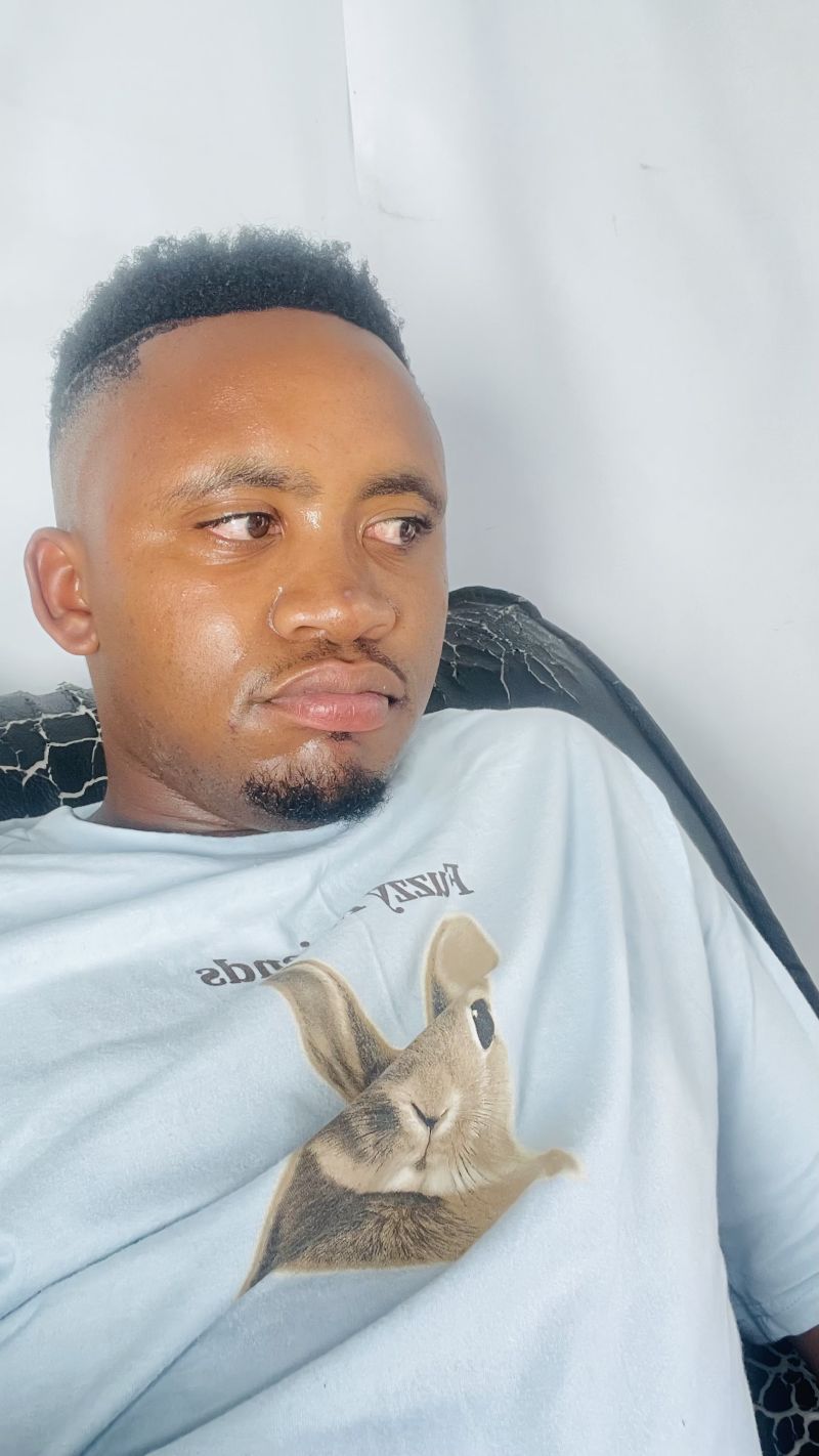 Khanyiremoved