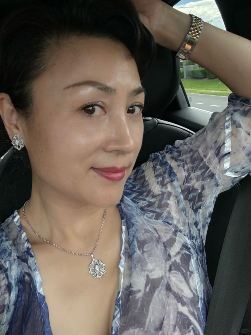 Julia_390